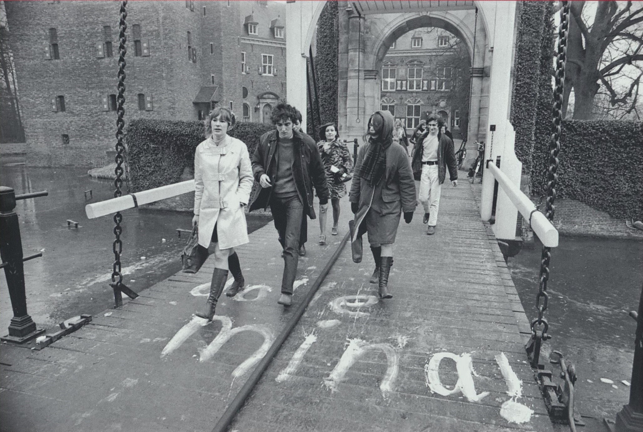 1970-01-23 Dolle Mina op bezoek